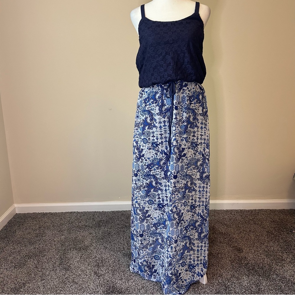 Faded Glory Blue and White Floral Maxi Skirt